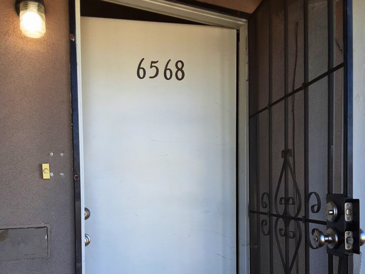 6562–6570 Fairfield Street, Los Angeles, CA 90022 - Photo 3 of 4