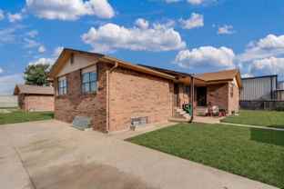 3216 W 27th St S - Photo 1 of 1