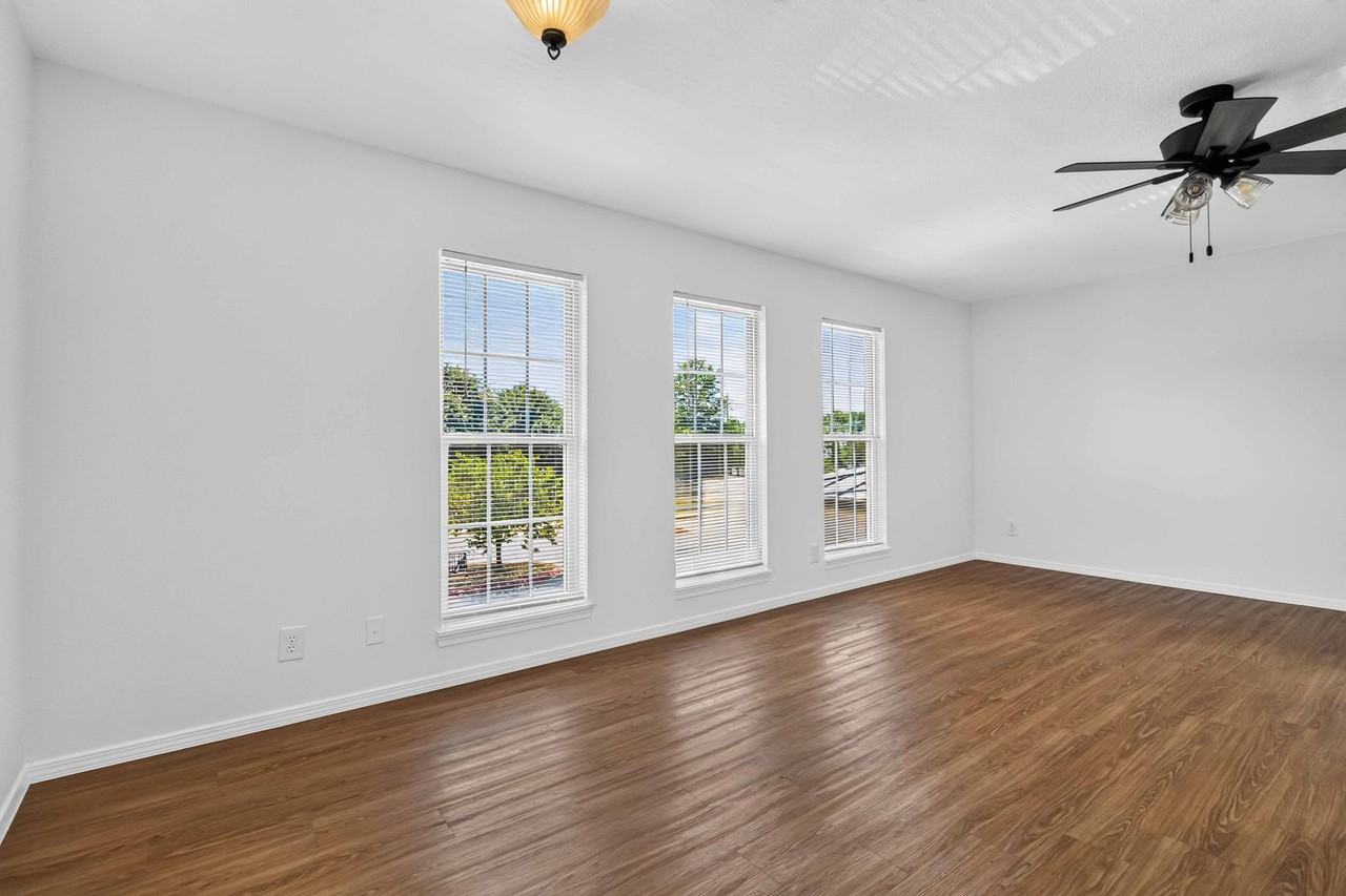 Robinson Park Apartments - Photo 2 of 28