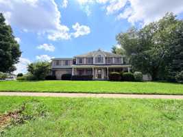 featured image of 2047 Parkside Dr
