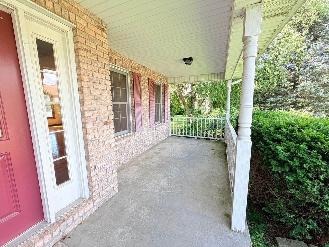 2047 Parkside Dr - Photo 6 of 50