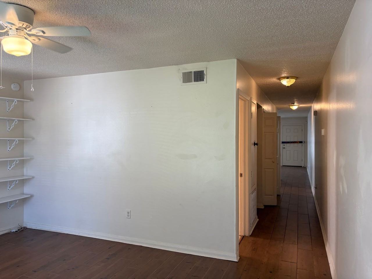 1827 8th St - Photo 3 of 24