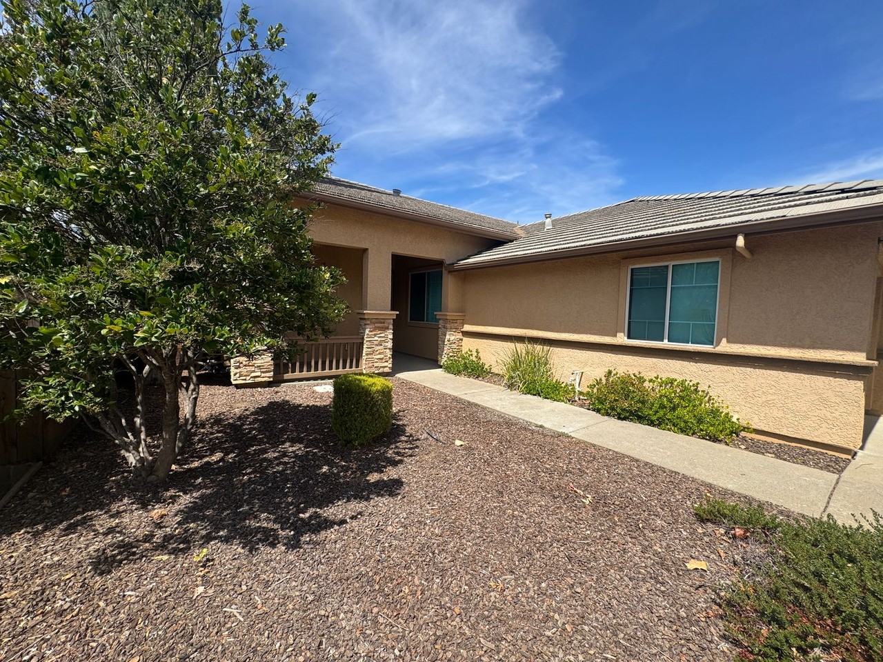 1033 Halidon Way - Photo 3 of 24