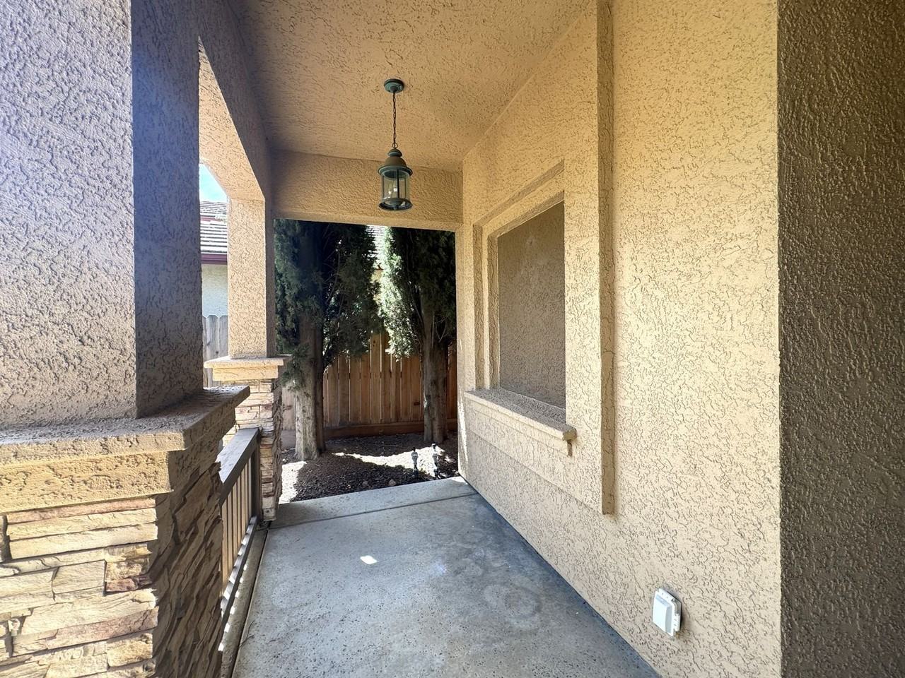 1033 Halidon Way - Photo 4 of 24