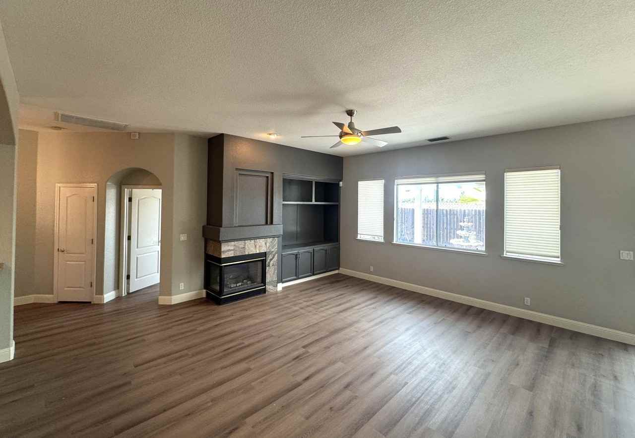 1033 Halidon Way - Photo 7 of 24