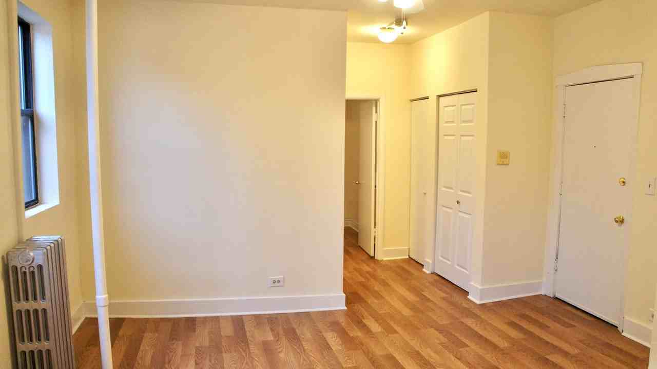 1532 North Kedzie Avenue #2E - Photo 2 of 7