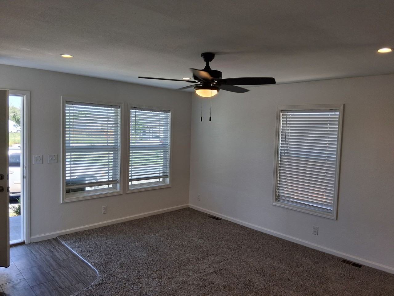 1412 Ouray Ave - Photo 3 of 6