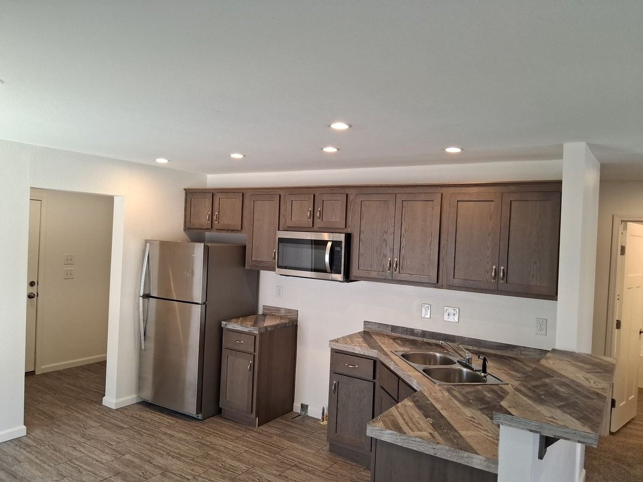 1412 Ouray Ave - Photo 4 of 6