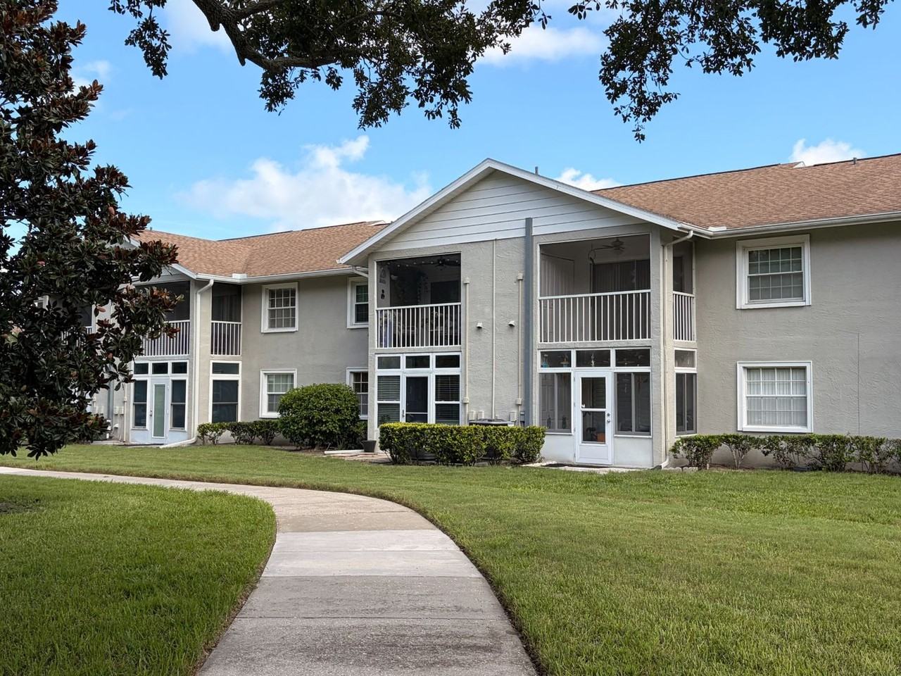 1435 Millstream Ln #204