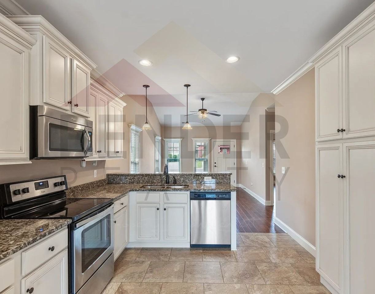157 Belle Chase Way Ne - Photo 3 of 18