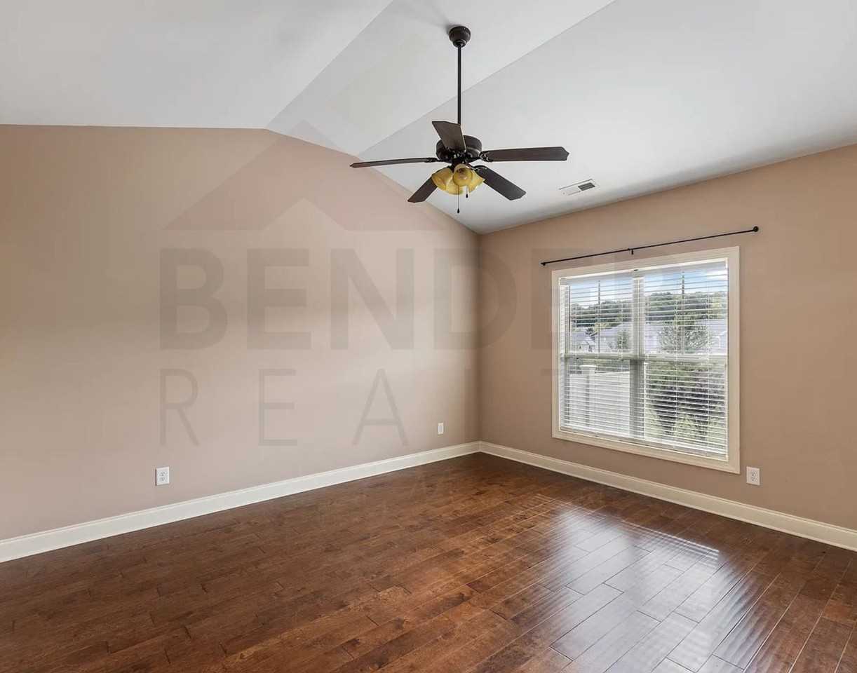 157 Belle Chase Way Ne - Photo 5 of 18