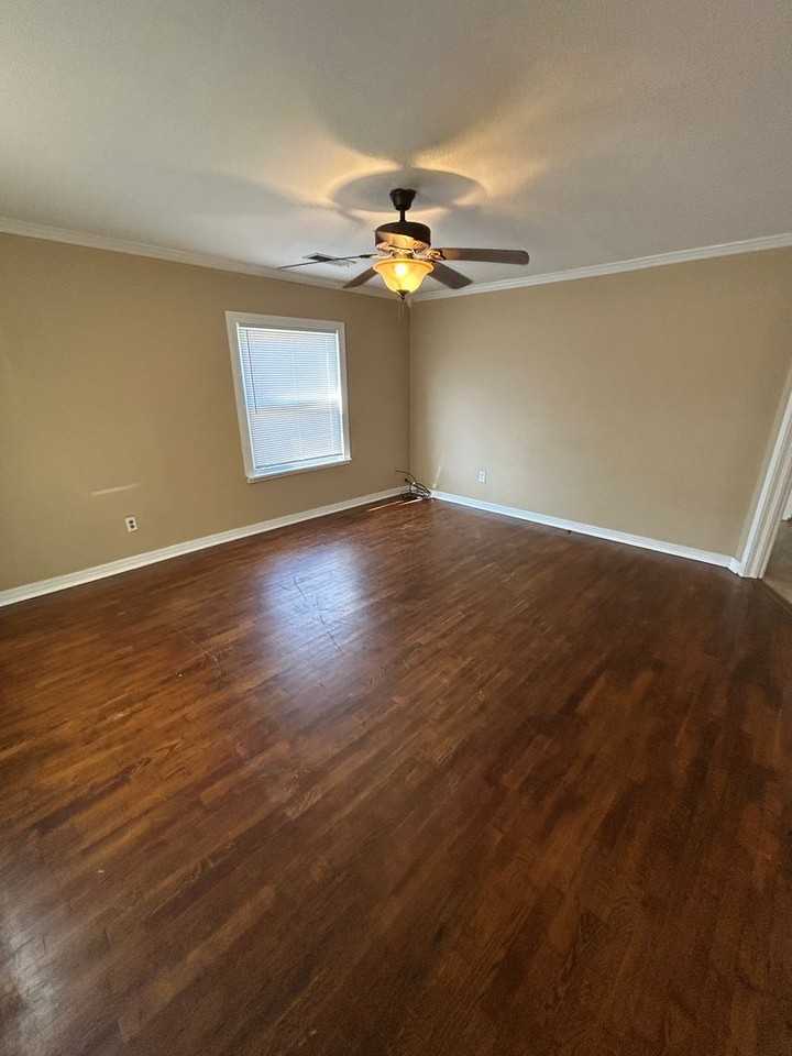 803 N Denver Ave - Photo 2 of 19