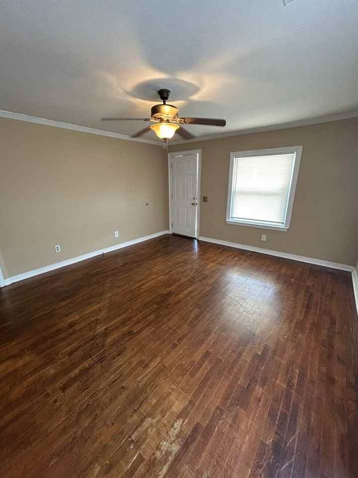 803 N Denver Ave - Photo 4 of 19