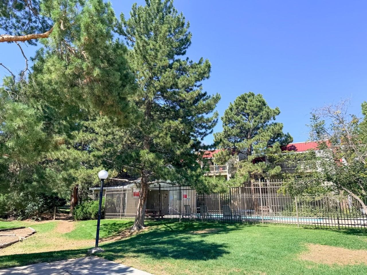 14740 E Kentucky Dr - Photo 3 of 20