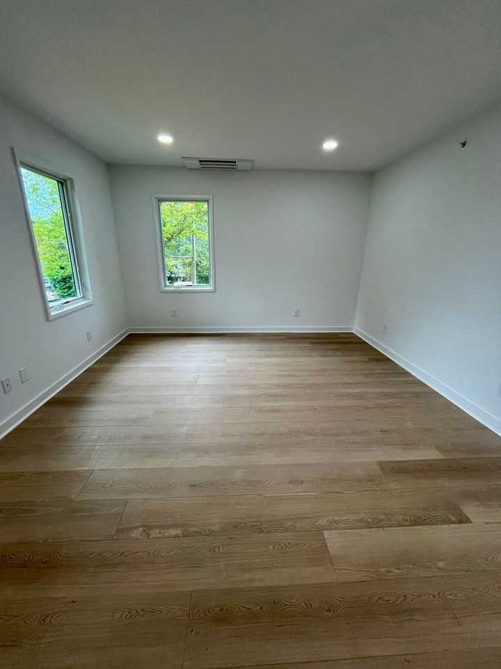 1411 Chesapeake St - Photo 6 of 15