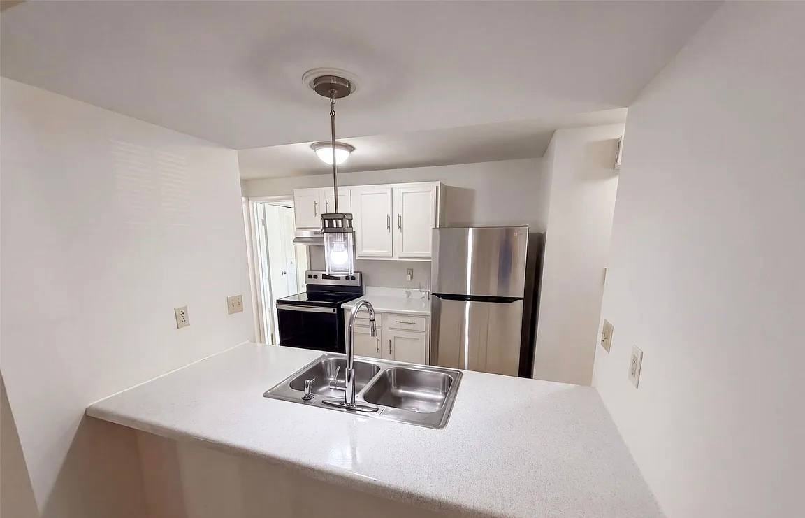 3619 Gustar Court - Photo 3 of 12