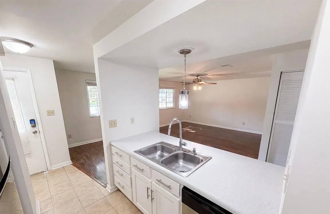3619 Gustar Court - Photo 4 of 12