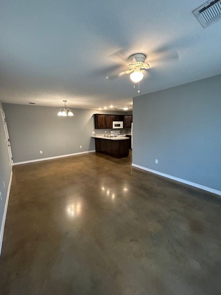 103 103 Sequoya Dr. A & B - Photo 2 of 17
