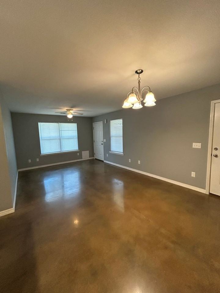 103 103 Sequoya Dr. A & B - Photo 3 of 17