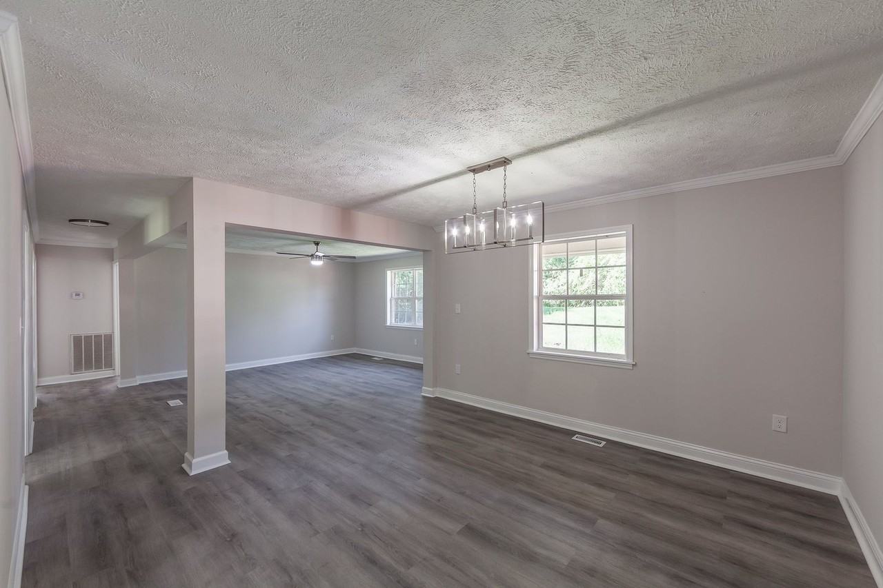 28 Falcon Rd - Photo 4 of 25