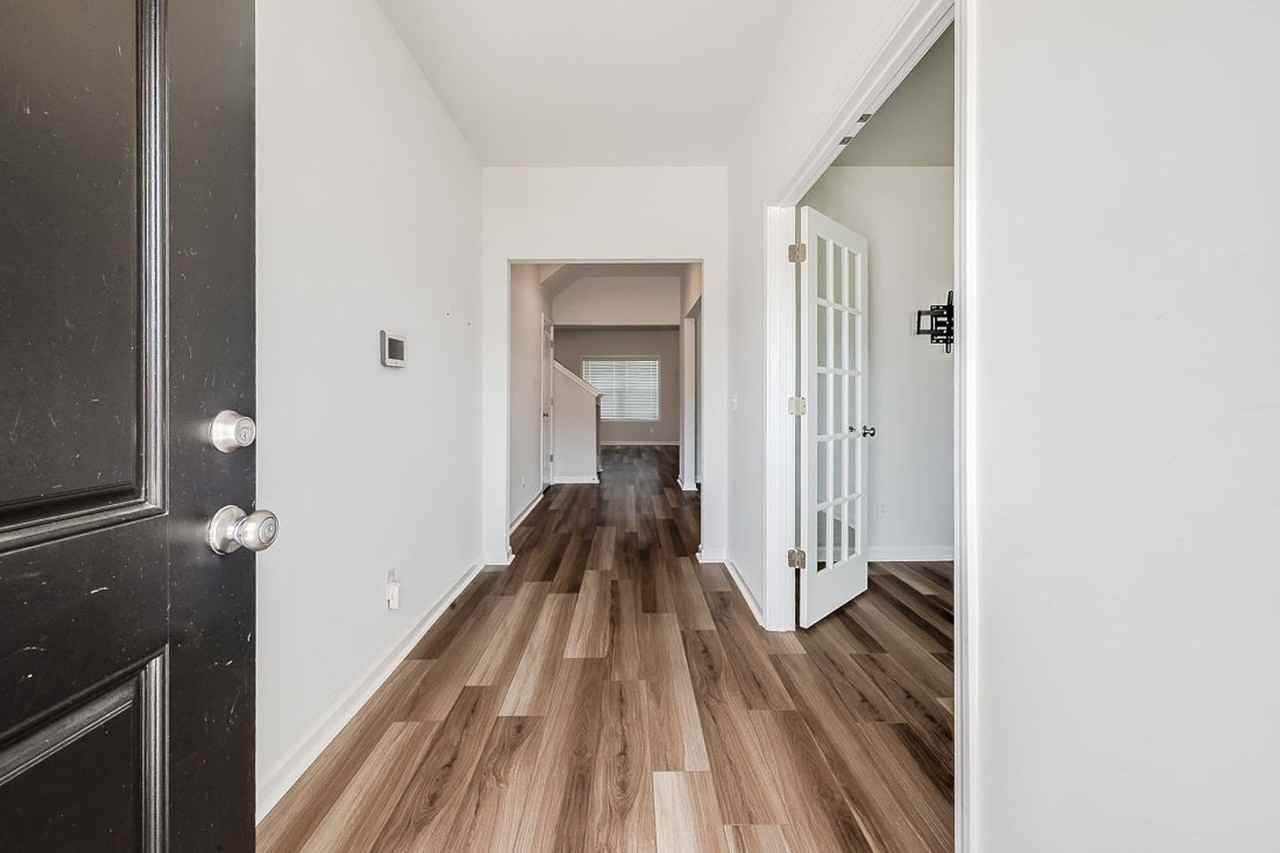 124 Jennie Dr - Photo 4 of 46