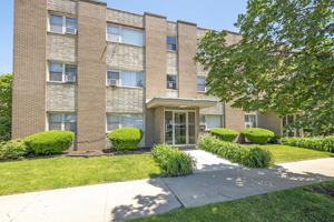 featured image of 6301 S Kilpatrick Ave
