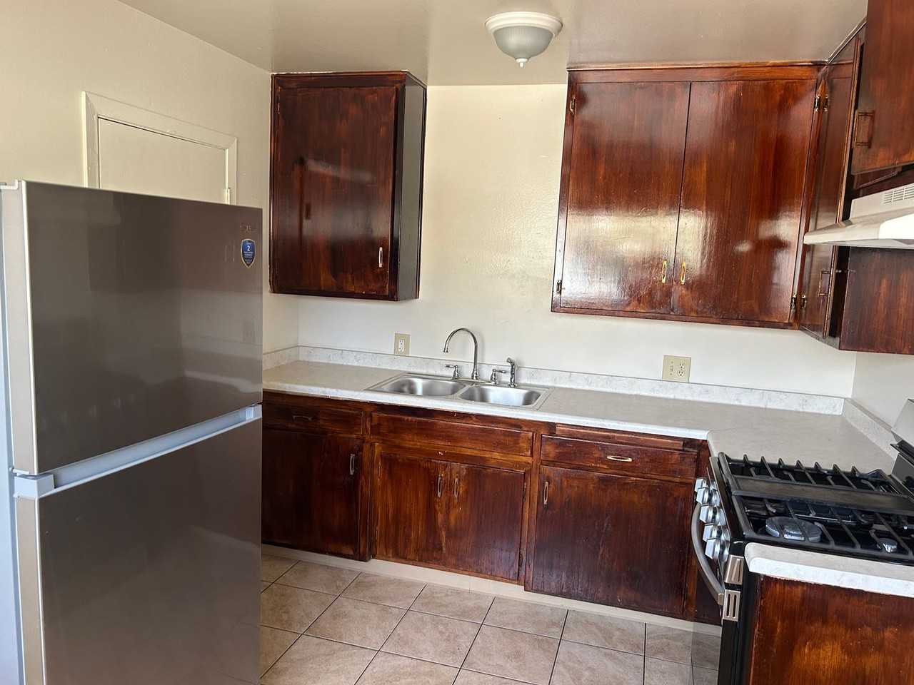 114 Garnsey Ave Apt A - Photo 5 of 14
