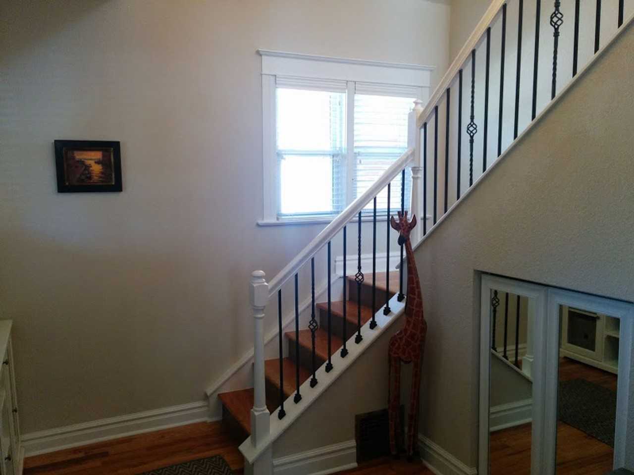 1066 S Pearl St - Photo 4 of 30