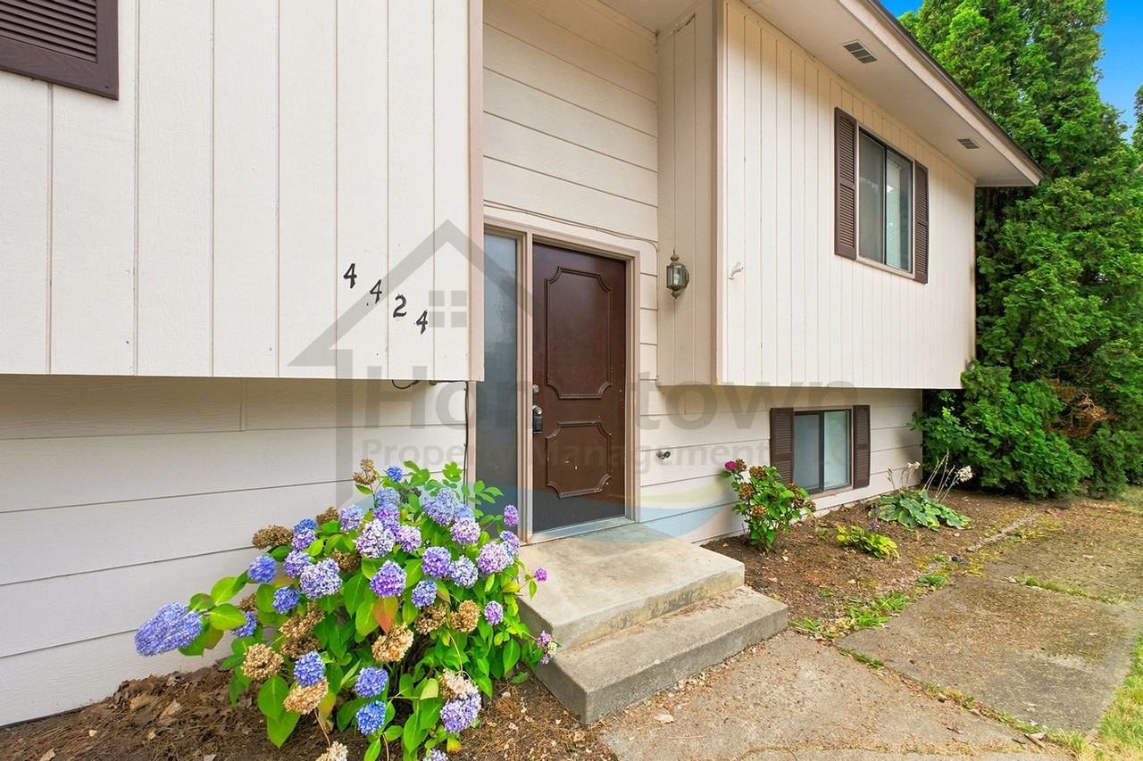 4424 Redding Rd - Photo 5 of 50