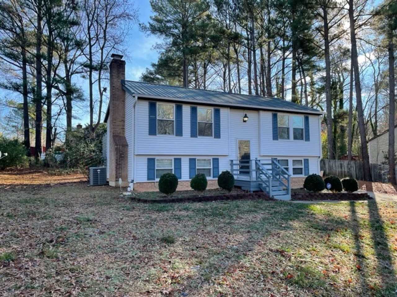101 Indigo Dr - Photo 3 of 35