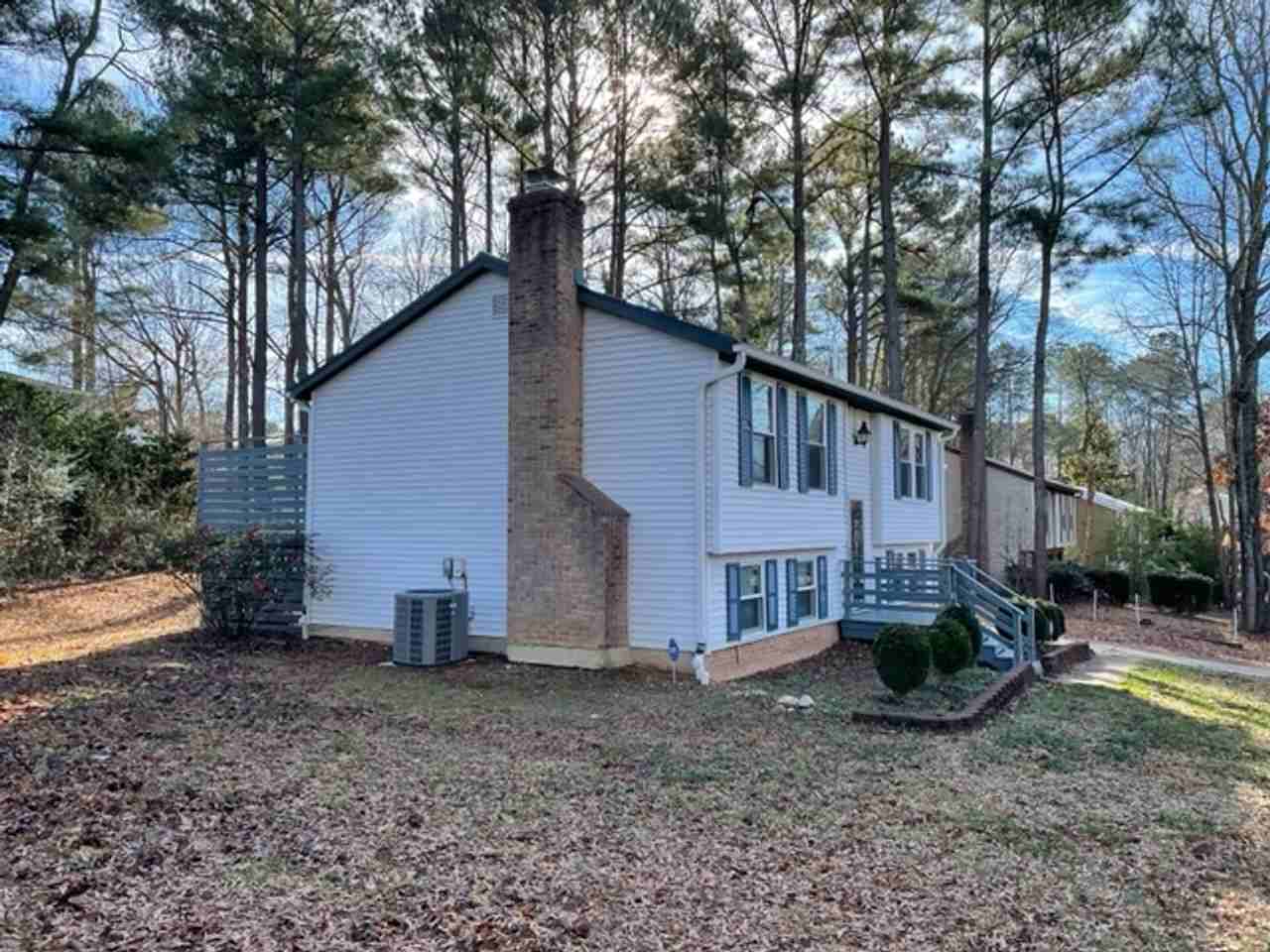 101 Indigo Dr - Photo 5 of 35