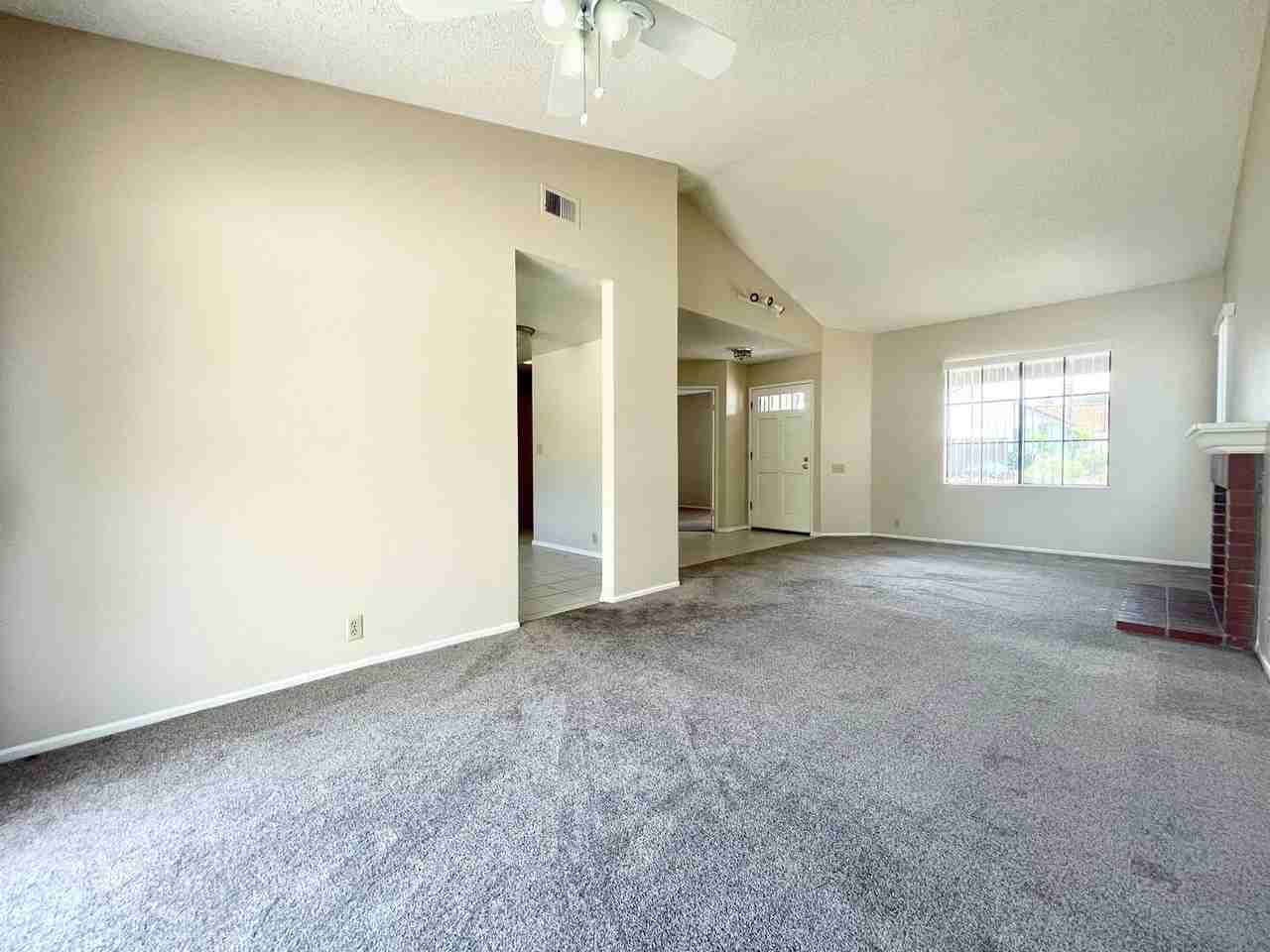 1008 Bridle Path Way - Photo 4 of 20