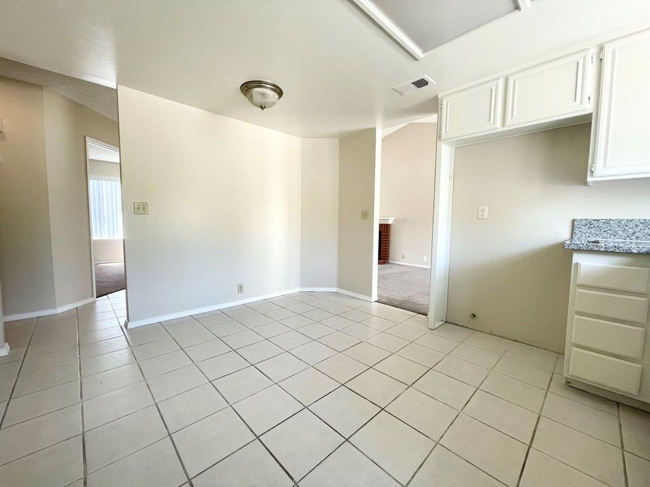 1008 Bridle Path Way - Photo 6 of 20
