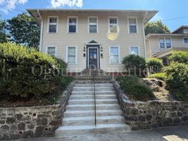 featured image of 164 W End Blvd