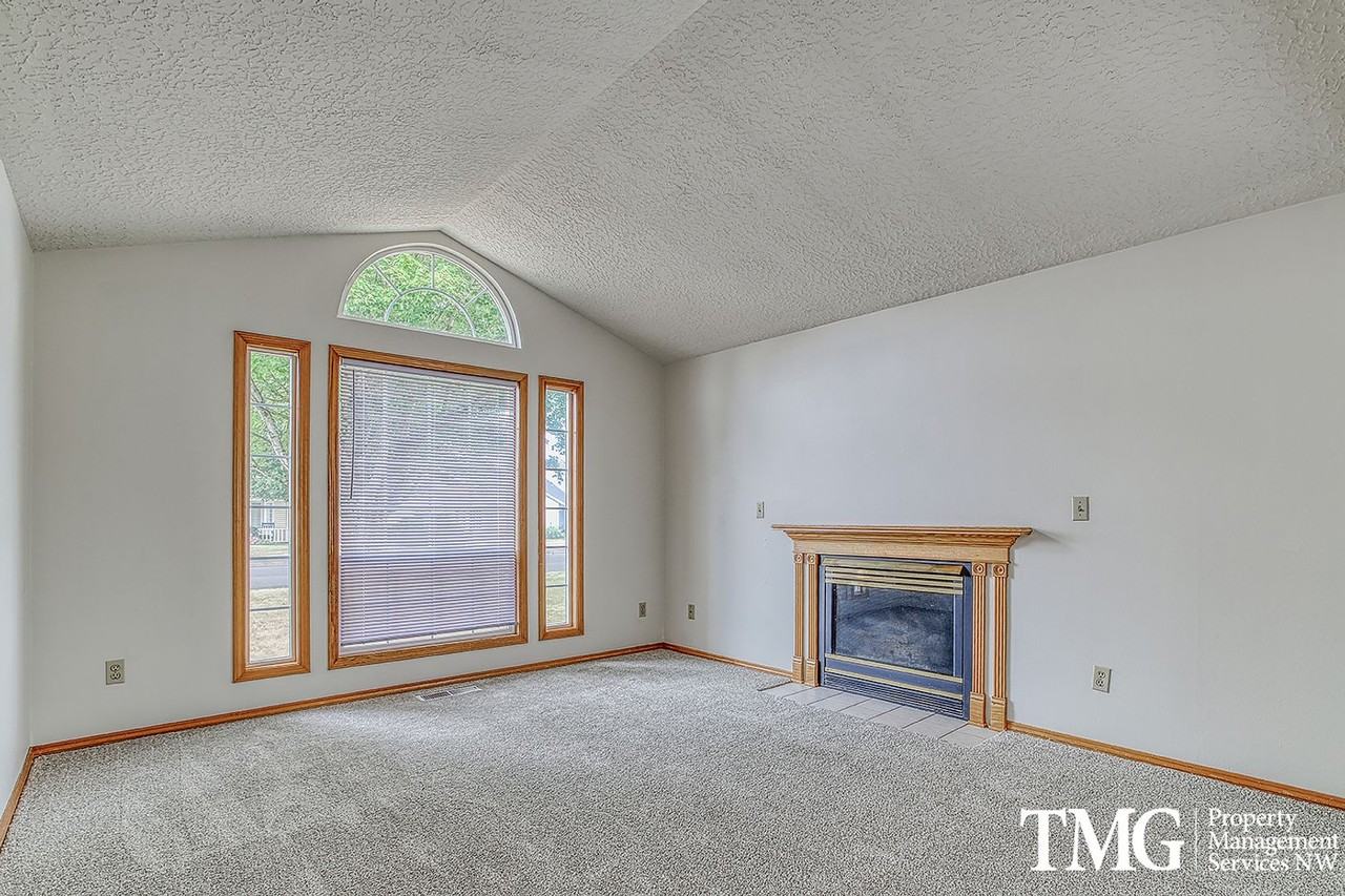 2611 Ne 99th Ave - Photo 5 of 30