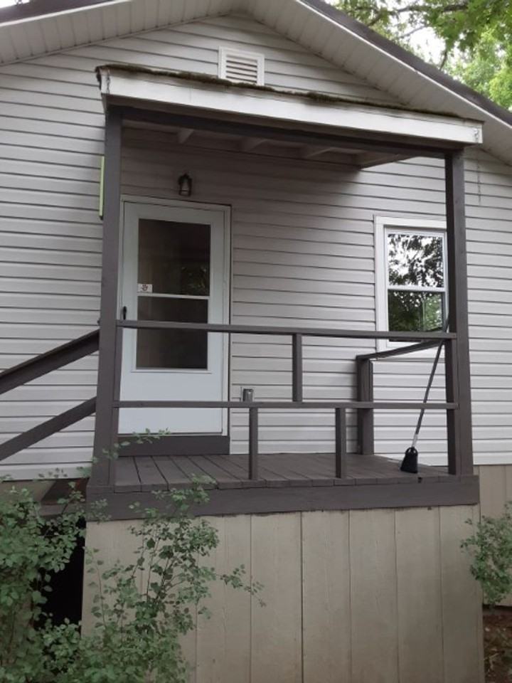 143 Wainwright Rd - Photo 2 of 16