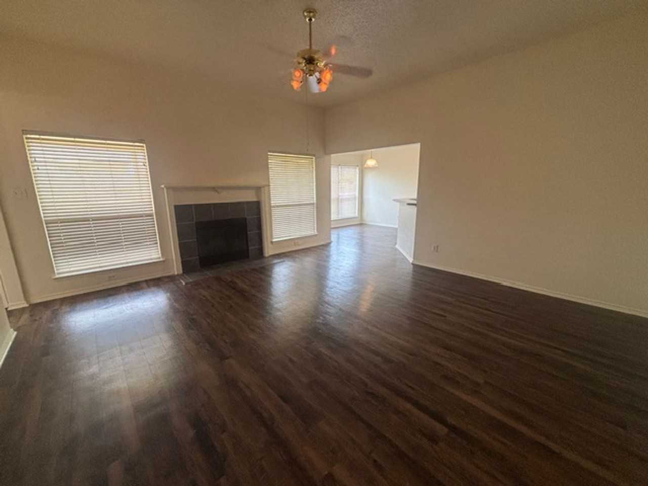1024 Carlin Ln - Photo 6 of 29