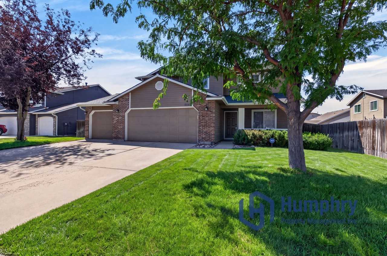 2243 N Cougar Way - Photo 3 of 47