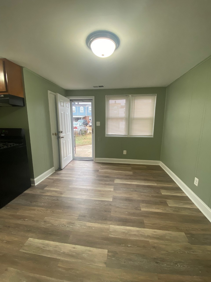2009 Dineen Dr - Photo 2 of 10