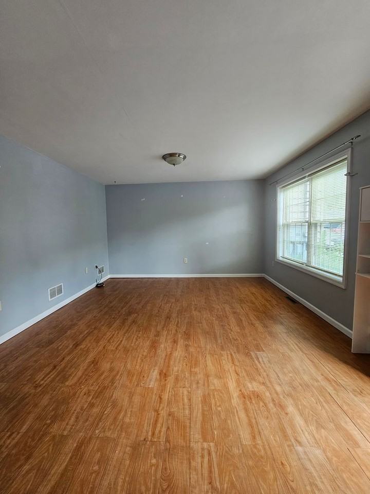 505 Indian Rock Cir - Photo 2 of 11