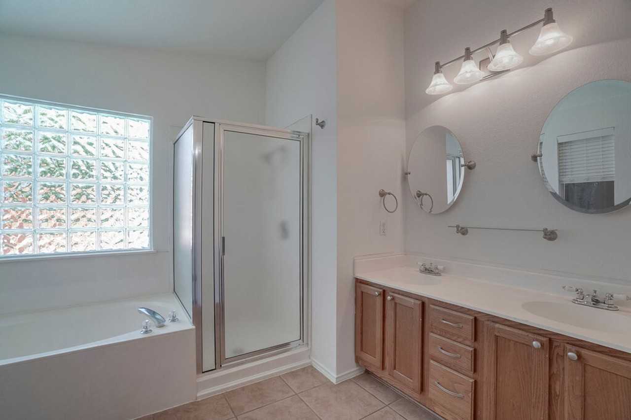 900 Fenway Park Ct - Photo 7 of 20