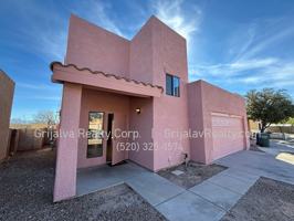 featured image of 1634 E Calle Grandiosa