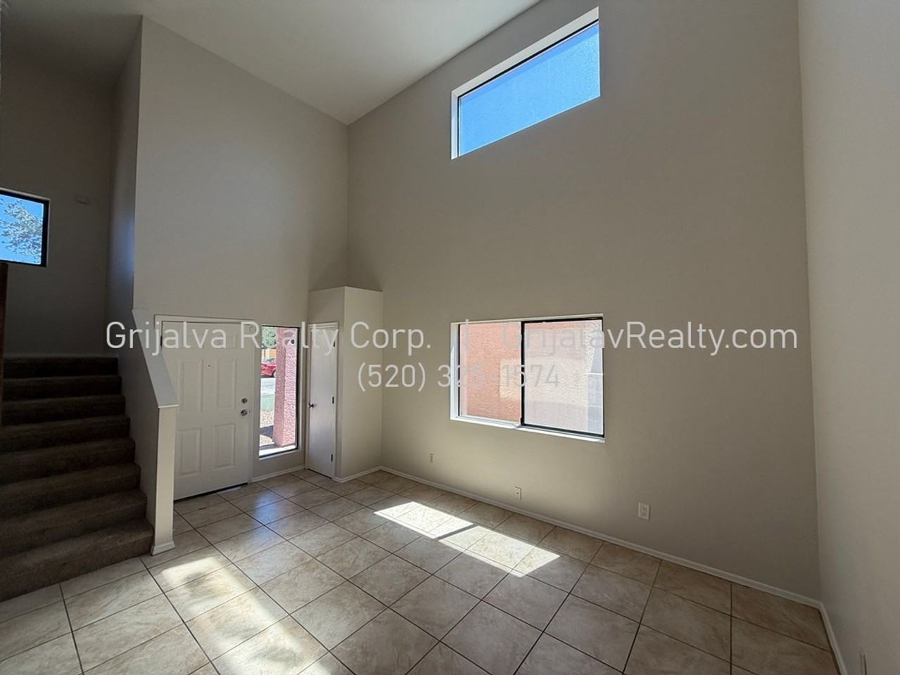 1634 E Calle Grandiosa - Photo 2 of 17