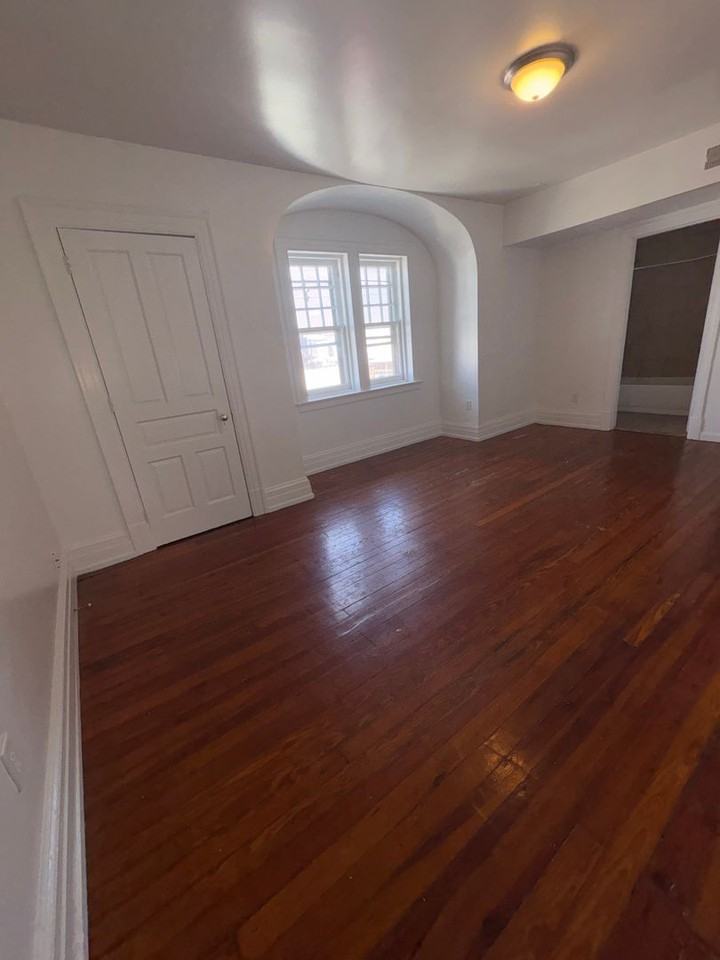 152 W King St #3 - Photo 7 of 12