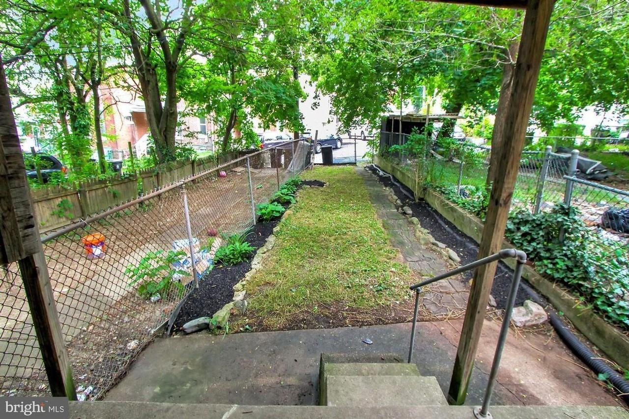 1814 Walnut St - Photo 2 of 19
