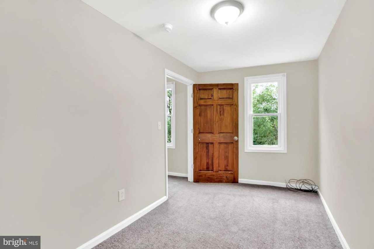 1814 Walnut St - Photo 4 of 19