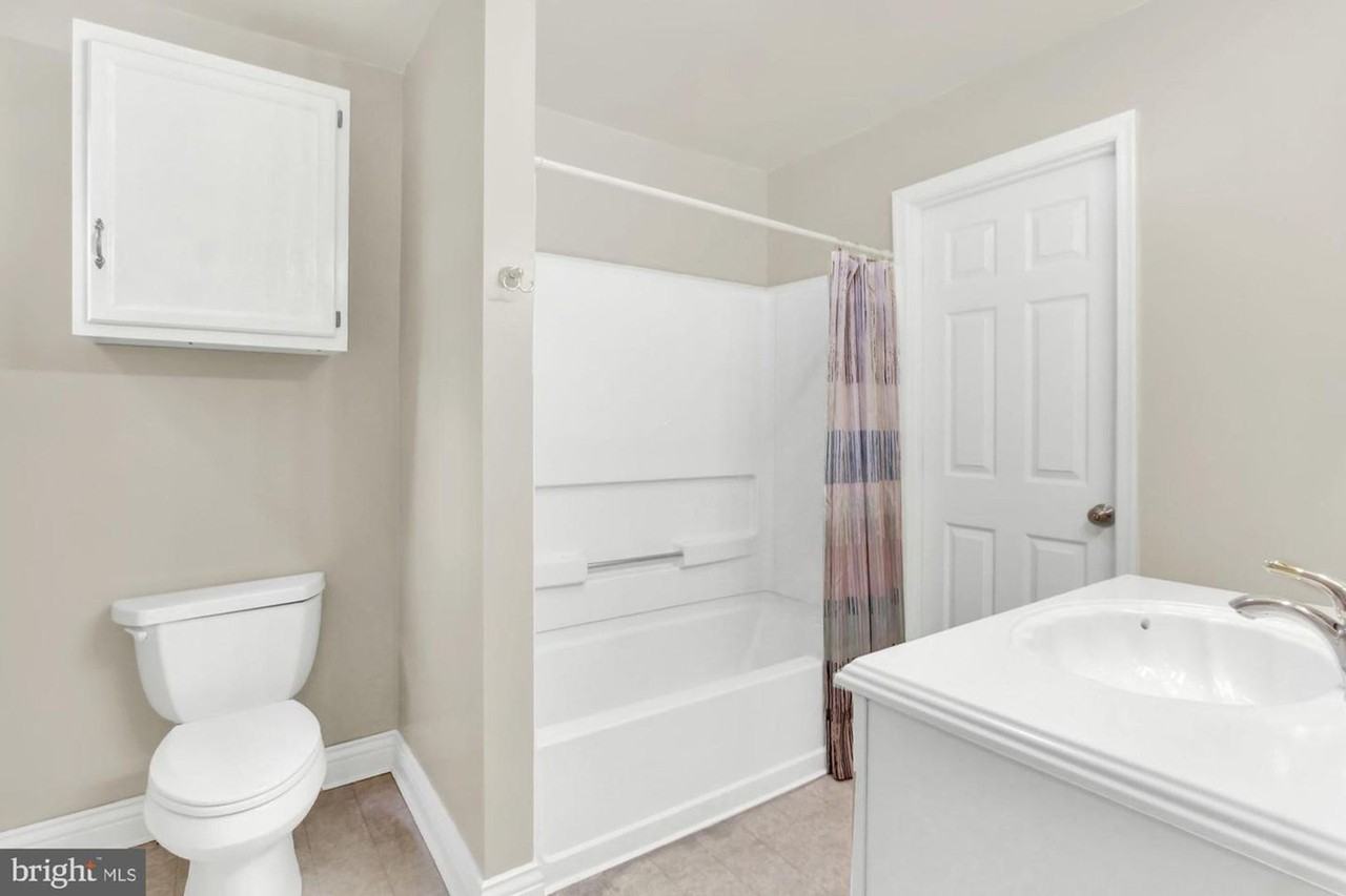 1814 Walnut St - Photo 7 of 19