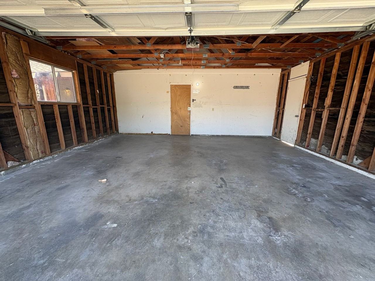 947 W Seeger Ave - Photo 2 of 34