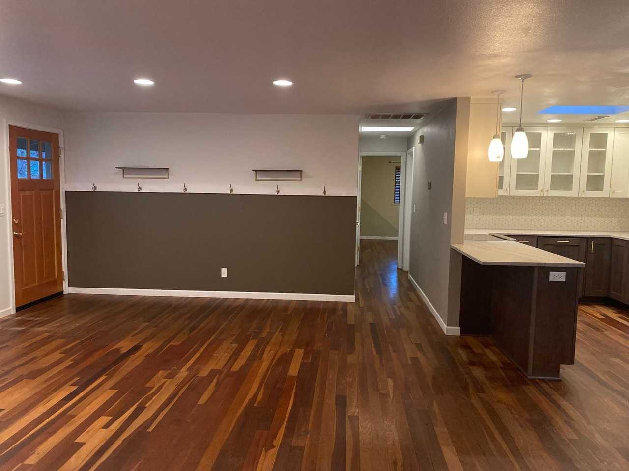 483 E Hersey St - Photo 4 of 16