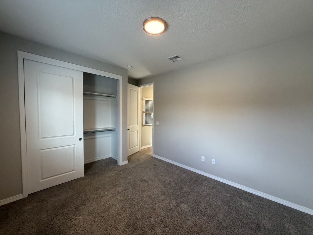 3969 Kodiak Rd Ne - Photo 7 of 41
